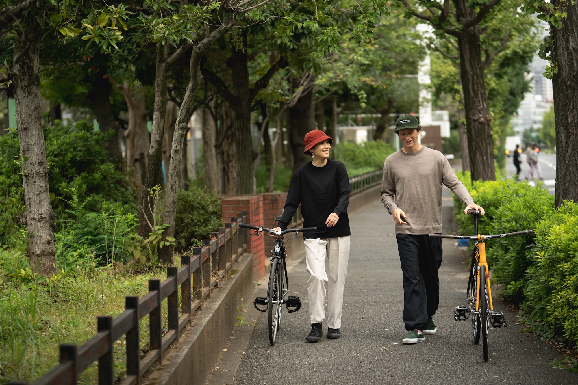 thesportysweater_1_NBX00997.