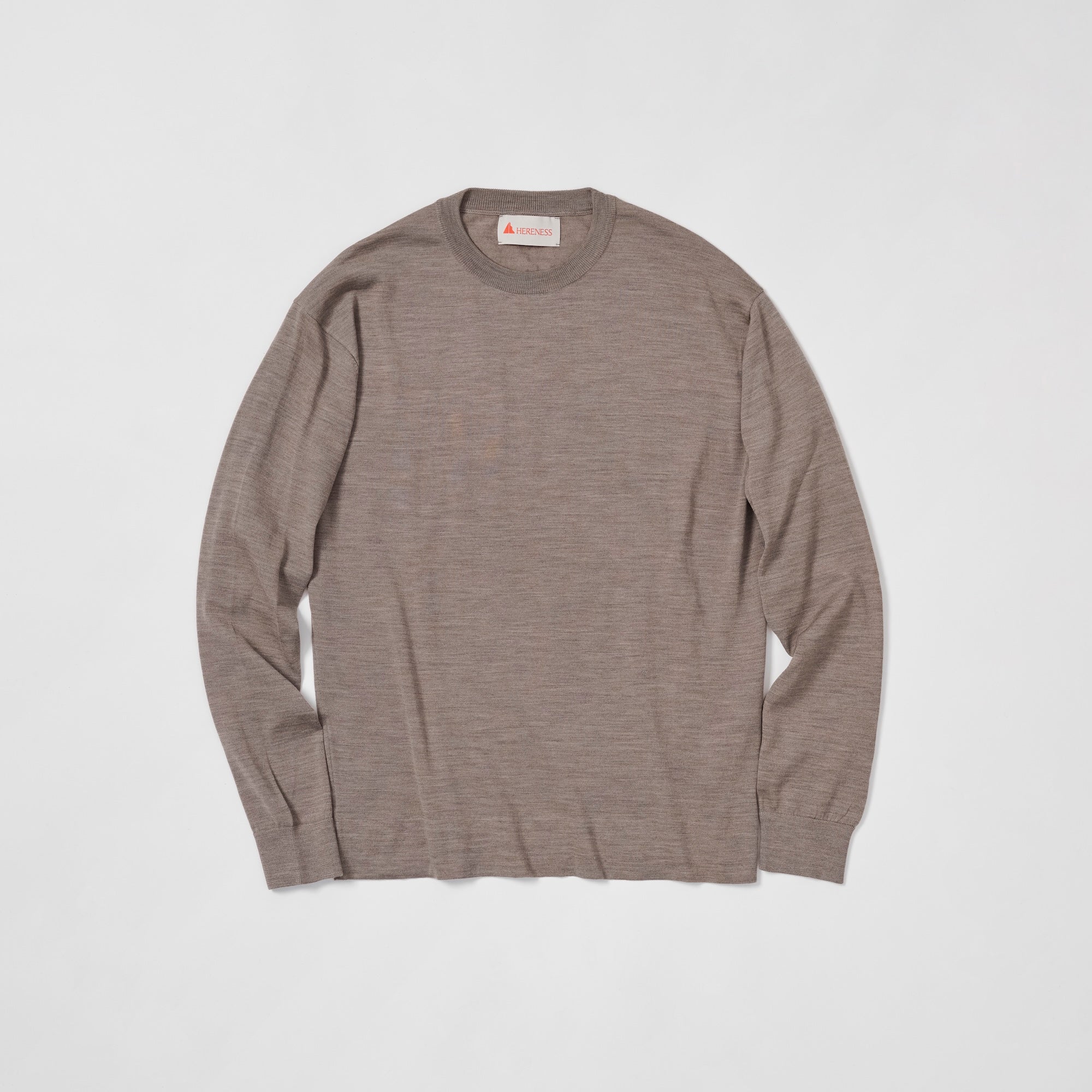 THE SPORTY SWEATER | Merino wool Sweater Tops | HERENESS – HERENESS.jp